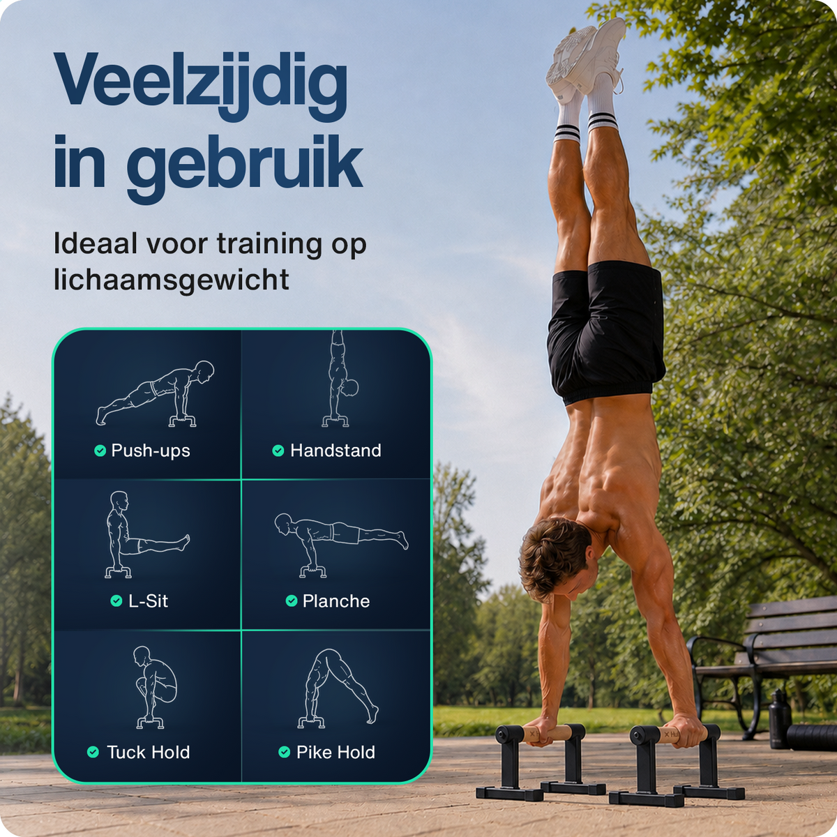 Parallettes met licht houten stangen en zwarte blokvoeten, geschikt voor handstand